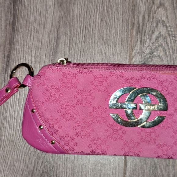 Echo Red wristlet hand bag - Picture 3 of 9